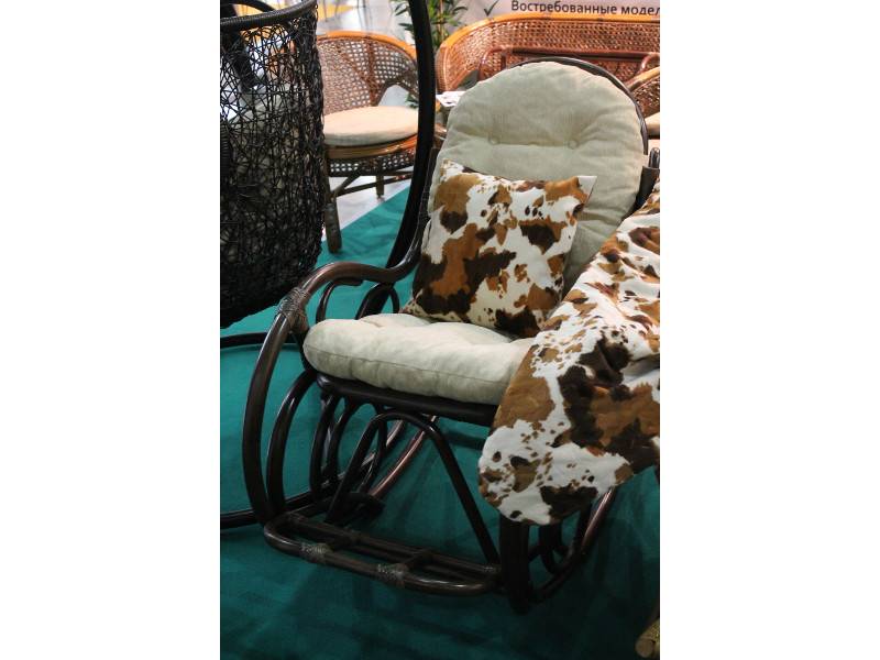 мебельная выставка москва: кресло-качалка в Великом Новгороде